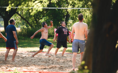 Beach volejbalový turnaj smíšených trojic